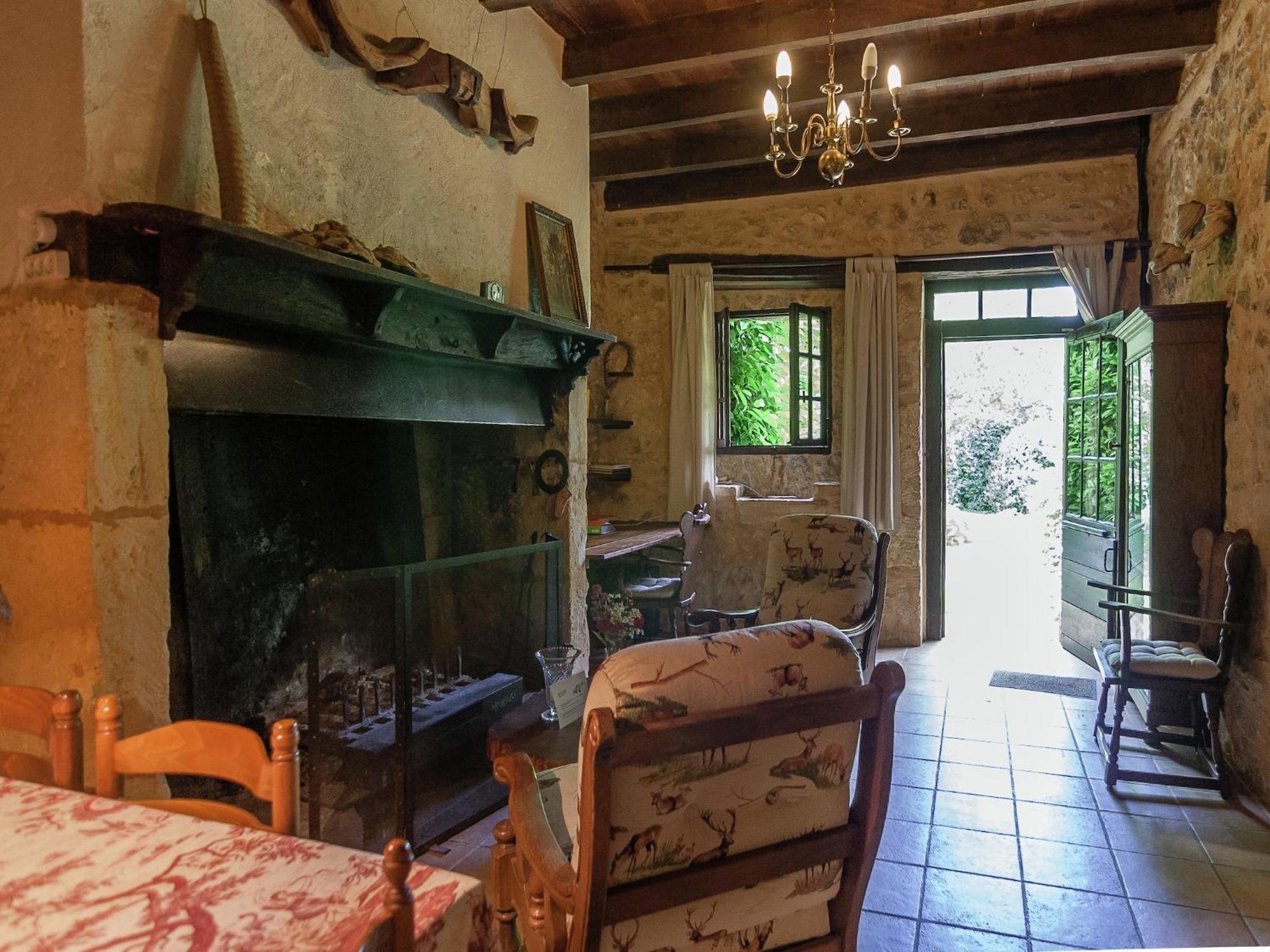 Cottage In Les Eyzies De Tayac Sireuil With Pool Meyrals Екстериор снимка