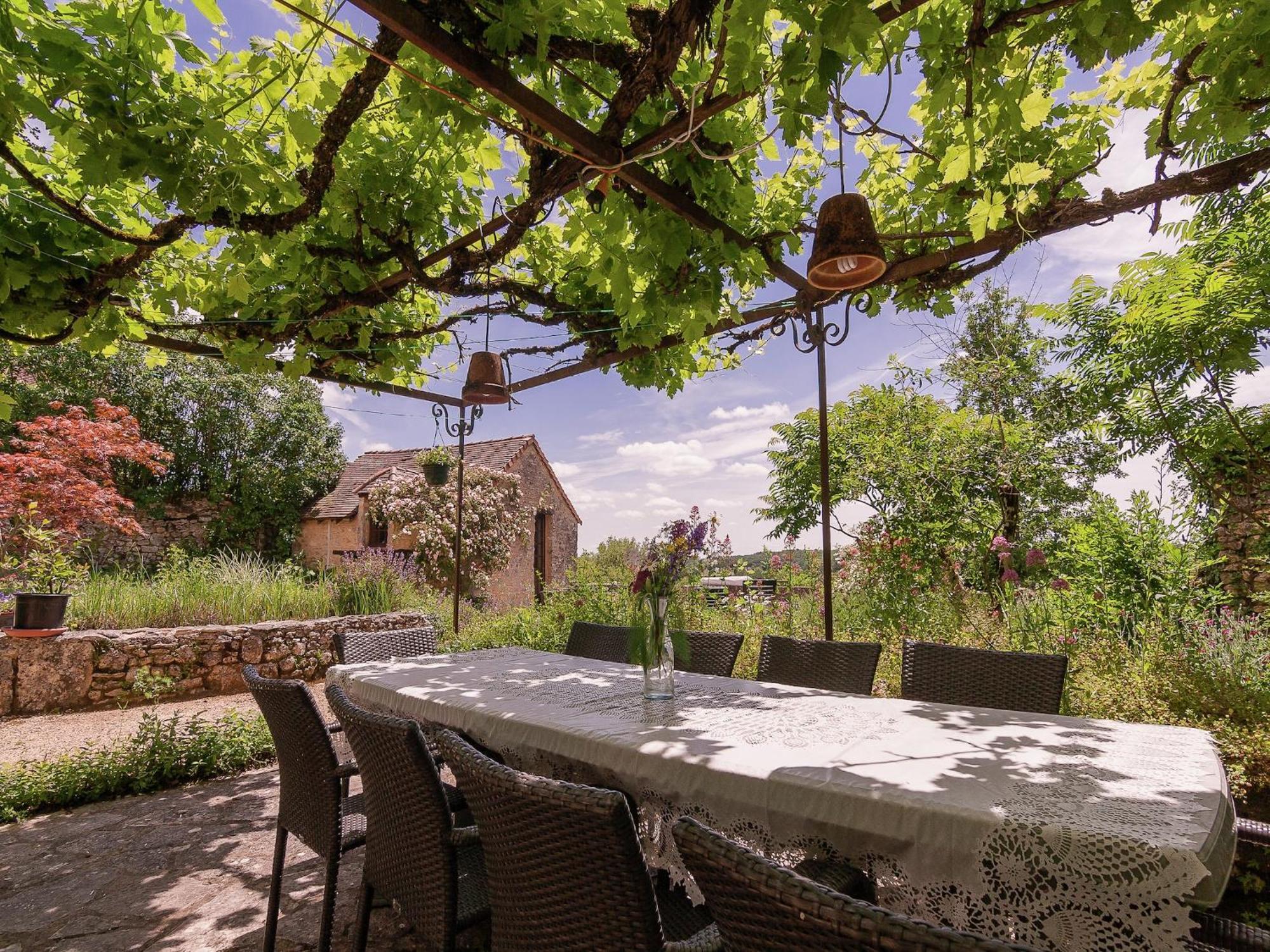 Cottage In Les Eyzies De Tayac Sireuil With Pool Meyrals Екстериор снимка